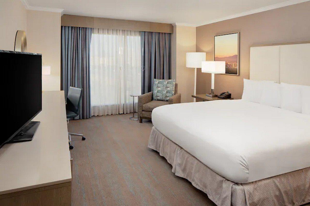 Doubletree By Hilton Spectrum Hotel 3*
