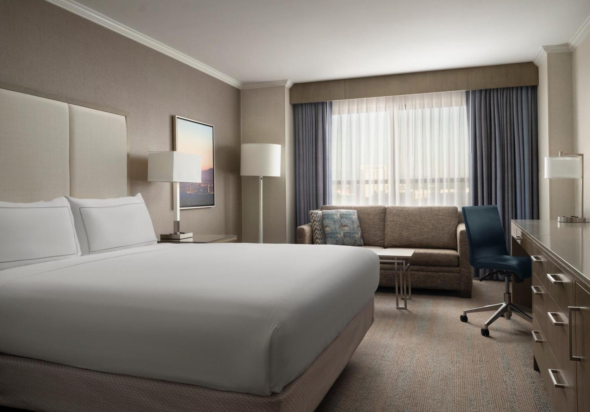Doubletree By Hilton Spectrum Hotel 3*
