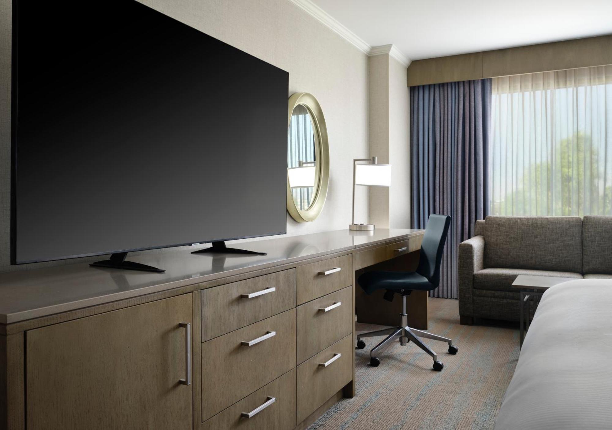 Doubletree By Hilton Spectrum