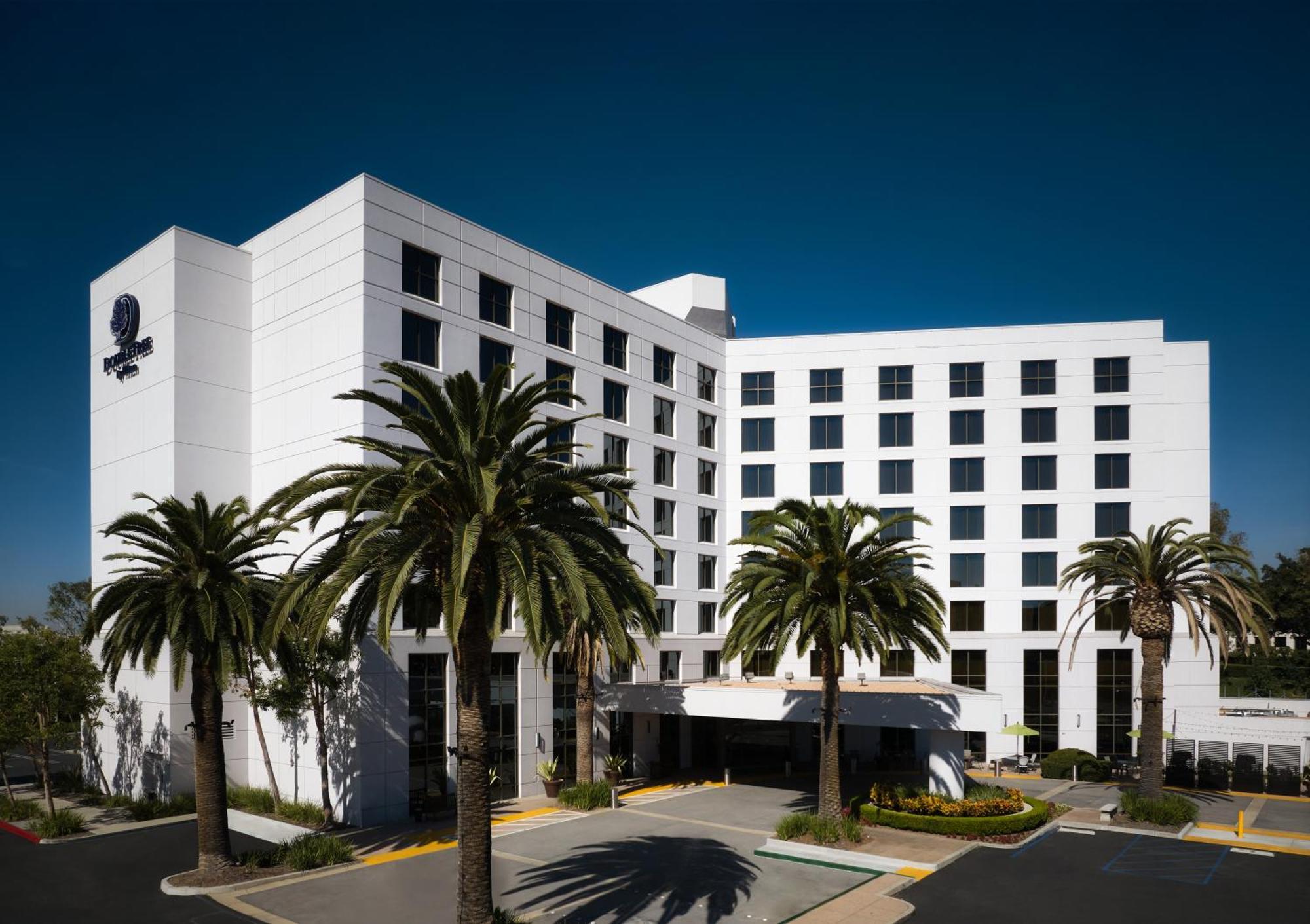 Doubletree By Hilton Spectrum Hotel 3*