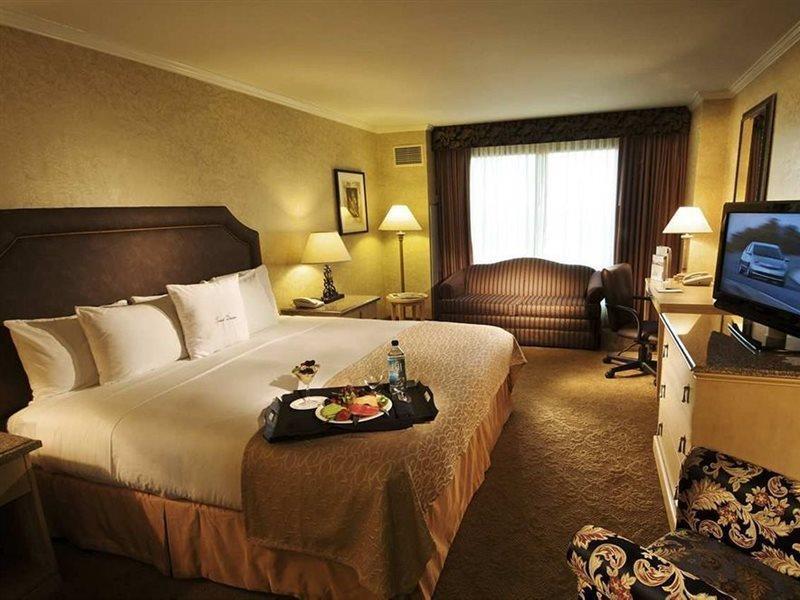 Doubletree By Hilton Spectrum